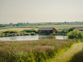 Clovelly Lakes Moorhen Lodge Eighteen
