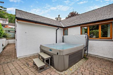 Levens Retreat (OC-W29806)