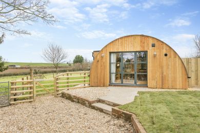 The Nissen Hut (OC-T30126)