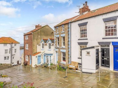 The Curious Crab - Staithes (OC-88118)