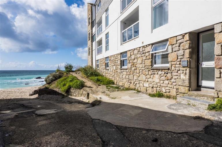 49 St Nicholas Court 49 St Nicholas Court in St Ives