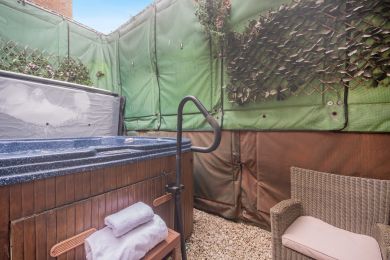 The Courtyard at Chester Apartments (OC-C42712) The Courtyard at Chester Apartments (OC-C42712)