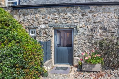 Robyn Cottage (OC-R32641)