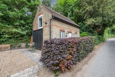 Darnley Lodge (OC-D32118)