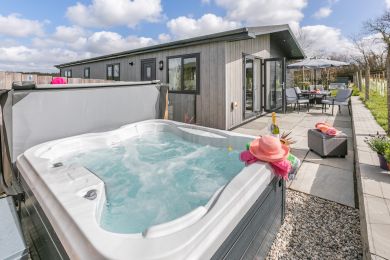 Heron Lodge - Roadford Lake (OC-H31771)