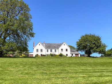 Oak Tree House (OC-O46344) Oak Tree House (OC-O46344)