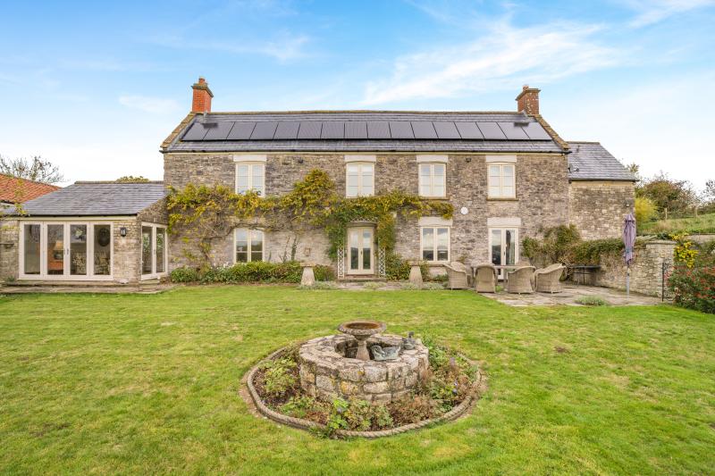 Farmhouse Glastonbury