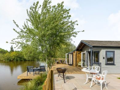 Frog Lodge Ludlow (OC-87474) Frog Lodge Ludlow (OC-87474)