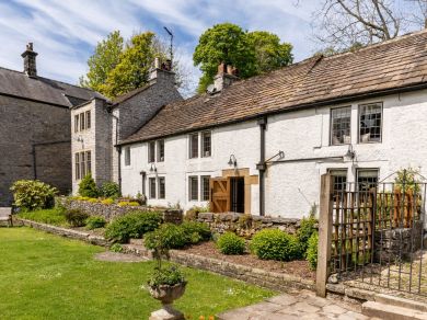 The White Cottage (OC-57687) The White Cottage (OC-57687)