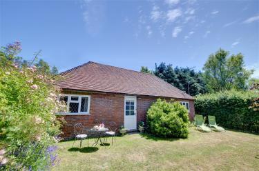 Smugley Cottage | Smugley Cottage in Goudhurst, near Cranbrook, Kent