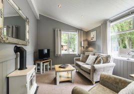Juliet Lodge - 27
