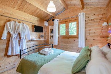 Cedar Cabin (OC-C45879) Cedar Cabin (OC-C45879)