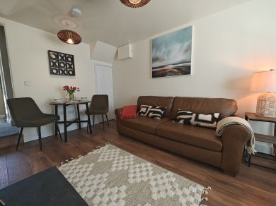 Bear Star Cottage (OC-B31829)