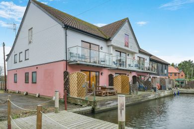 Swift Cottage - Horning (OC-S34101) Swift Cottage - Horning (OC-S34101)