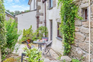 Dingley Cottage (OC-D2741) Dingley Cottage (OC-D2741)