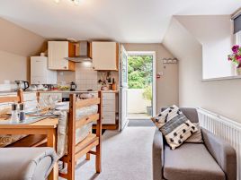 Cosheston Apartments 4