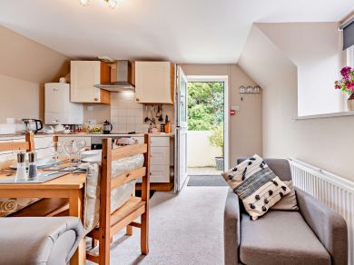 Cosheston Apartments 4 (OC-FB059)
