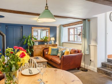 Orchard Farm Wedmore - Pippin (OC-51341)