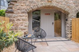 The Grooms Studio - Goytre Hall