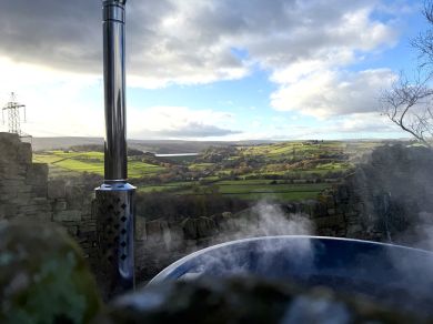 Peak View at Boots and Bubbles (OC-P34204) Peak View at Boots and Bubbles (OC-P34204)