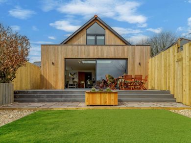 Hillview House (OC-90721) Hillview House (OC-90721)