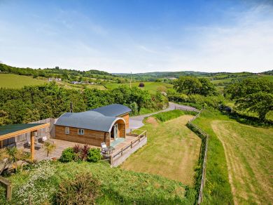 The Holly Pod At West Farleigh (OC-53294)