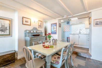 Guillemot Cottage (OC-BX030) Guillemot Cottage (OC-BX030)