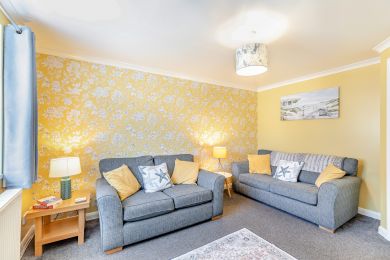 April Cottage - Sandown (OC-A30701)