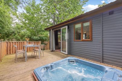 Woodstock Lodge (OC-W32307)