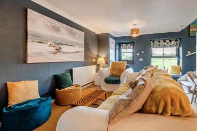 6 Coach House (OC-C29880)