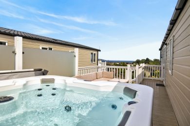 Collection 6 Hot Tub Lodge (OC-C41409)