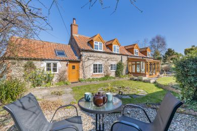 Beck Cottage (OC-B30811)