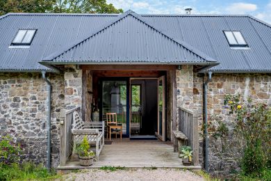 Love Barn (OC-B30033)