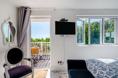 Tenby Lodge (OC-T31935)