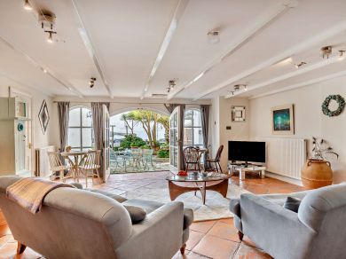 Seagrove Gallery (OC-82154) Seagrove Gallery (OC-82154)