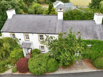 Betws Inn Bach (OC-B45268) Betws Inn Bach (OC-B45268)