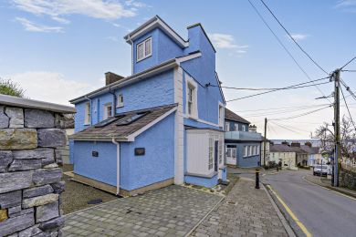 Castle House - New Quay (OC-C29640) Castle House - New Quay (OC-C29640)