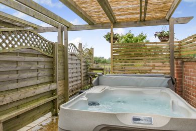 New Forest Cottage (OC-N32252) New Forest Cottage (OC-N32252)