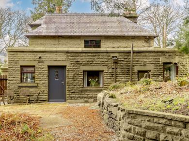 Moorfield Garden Retreat (OC-52415) Moorfield Garden Retreat (OC-52415)