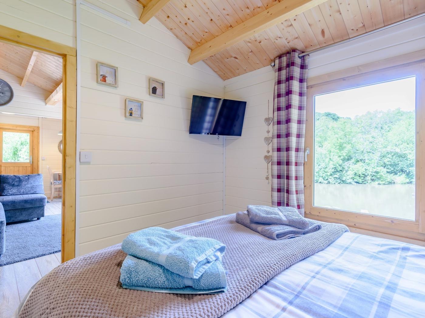 Alverstone Rustic Cabin | Sandown