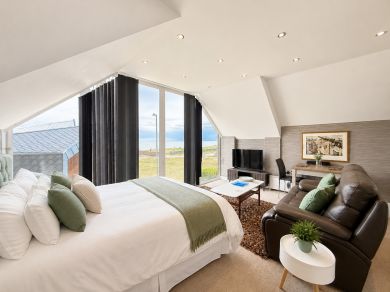 Seaview Studio (OC-S42777)