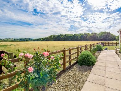 Manor Farm Lodge (OC-88963) Manor Farm Lodge (OC-88963)