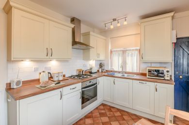 1 Arguments Yard (OC-W204)
