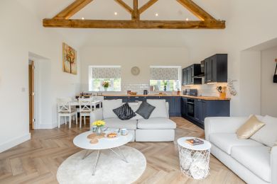 The Old Piggery - Heavenly Views Cottage (OC-H31873)