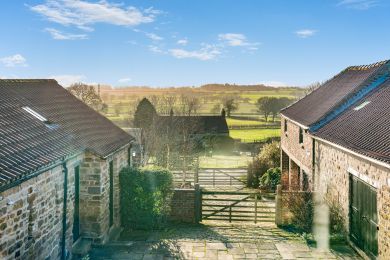 Orchard Barn at Ivy House (OC-O36893)
