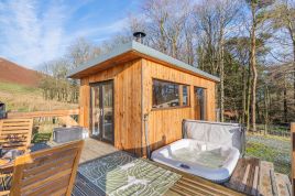 Hen Cabin