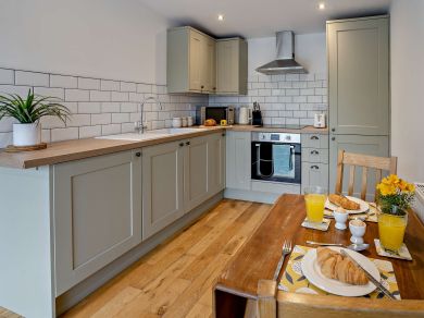 Islwyn Lodge (OC-95972) Islwyn Lodge (OC-95972)