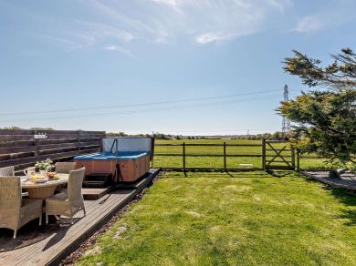 Lake Dinam Cottage (OC-81515) Lake Dinam Cottage (OC-81515)