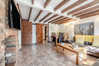 Hope Country Cottage Two (OC-H30690)