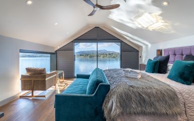 Silver Quay (OC-LR144) Silver Quay (OC-LR144)